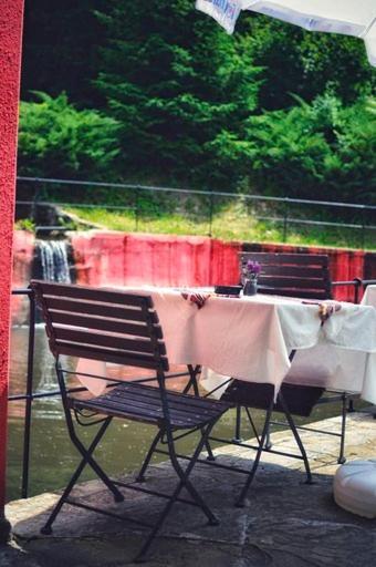 Zlatna Ribka Motel Kokolyane Eksteriør billede